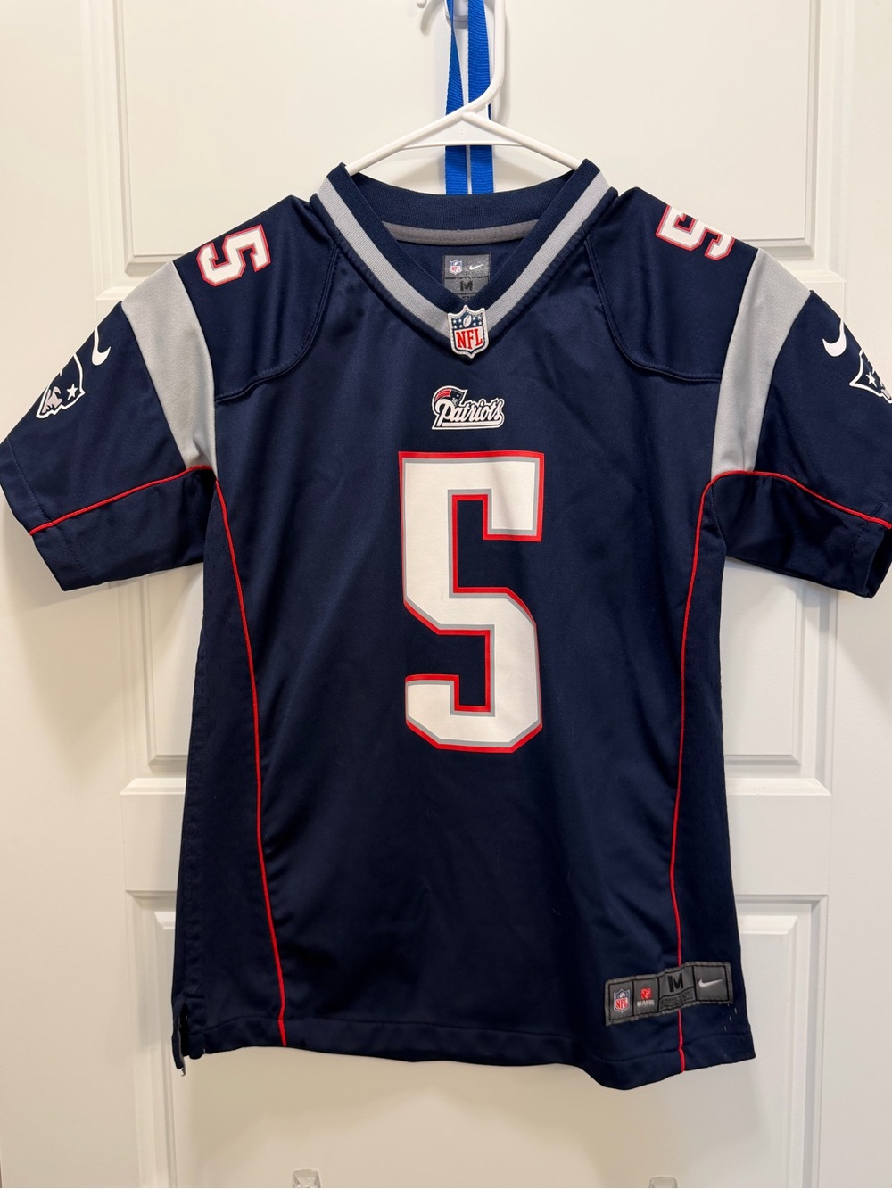 Nike NFL New England Patriots Tim Tebow #5 Youth Medium Jersey Kids 10/12